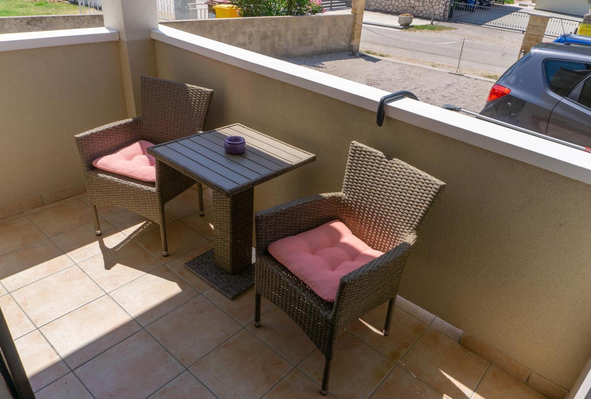 Apartment Jadran Baska מראה חיצוני תמונה